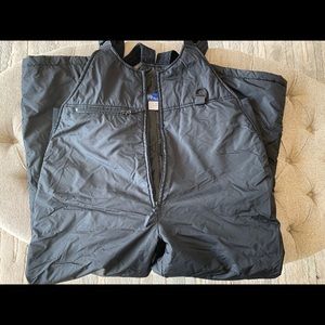 Plus size women’s bib ski pants